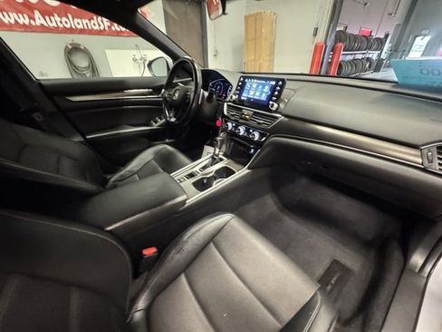 Used 2019 Honda Accord Sport image 11