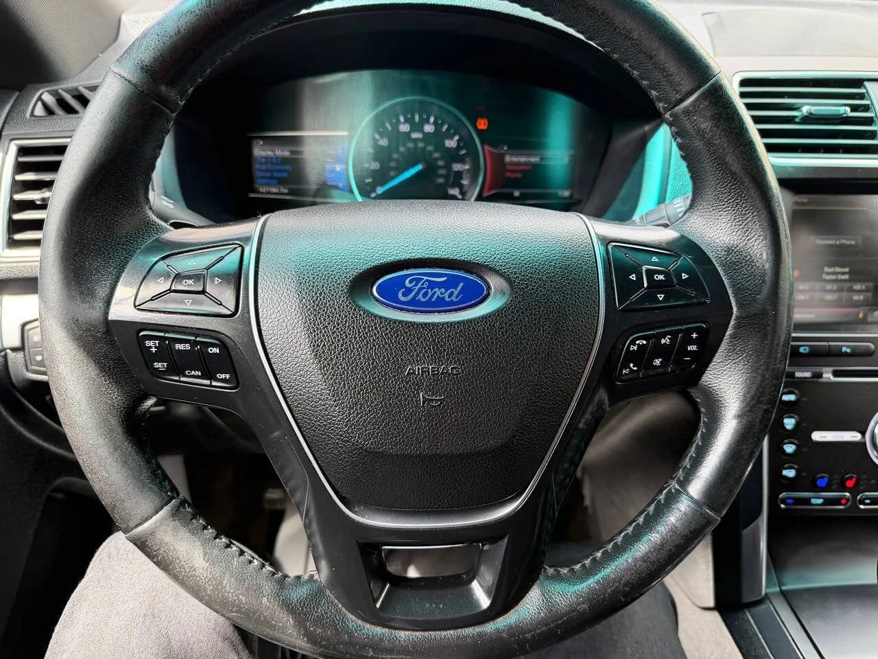 Used 2016 Ford Explorer Limited AWD/4WD image 25