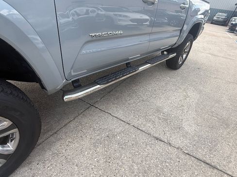 Used 2019 Toyota Tacoma SR image 14
