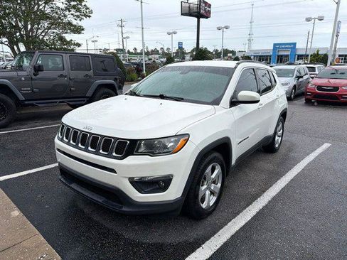 Certified 2020 Jeep Compass Latitude FWD image 1