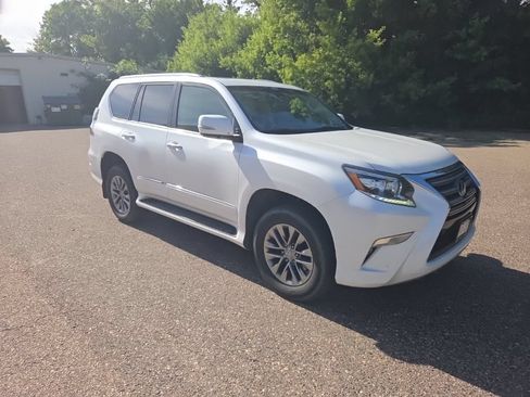 Used 2016 Lexus GX 460 Luxury AWD/4WD image 25