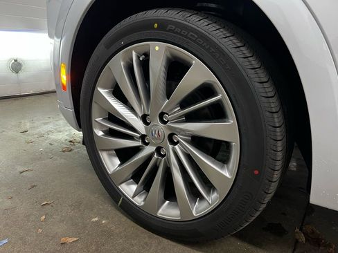 New 2026 Buick Envision Avenir image 13