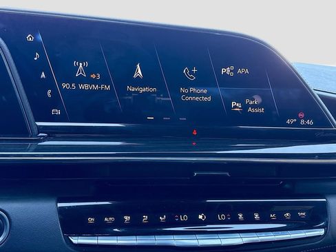 Used 2022 Cadillac Escalade Premium Luxury image 32