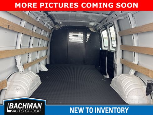 Used 2024 Chevrolet Express 2500 w/ Driver Convenience Package image 4