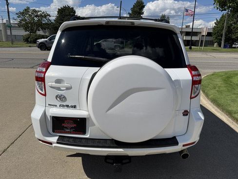 Used 2010 Toyota RAV4 2WD V6 image 5