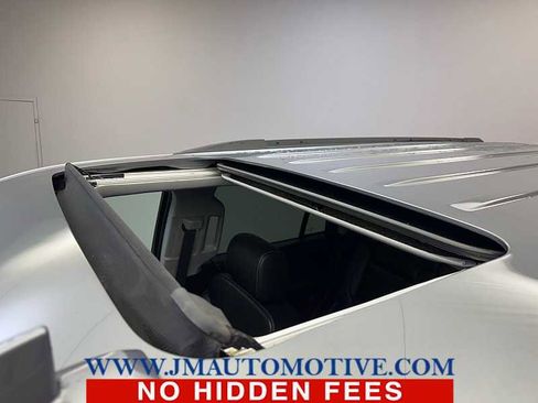 Used 2019 Chevrolet Tahoe LT image 11