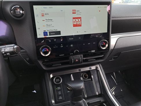 Used 2025 Lexus GX 550 AWD/4WD image 20
