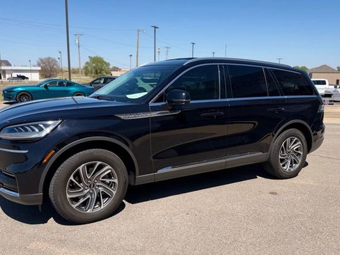 Used 2023 Lincoln Aviator AWD image 12