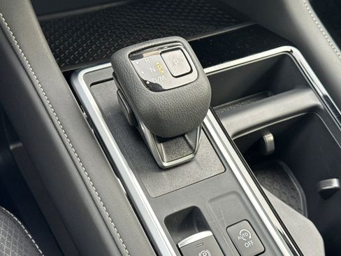 New 2025 Nissan Pathfinder SV image 25