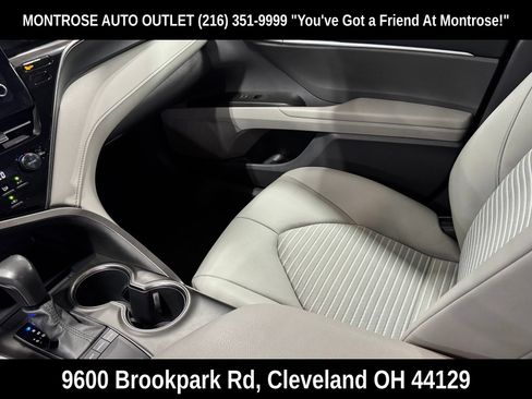 Used 2022 Toyota Camry SE w/ Convenience Package FWD image 15