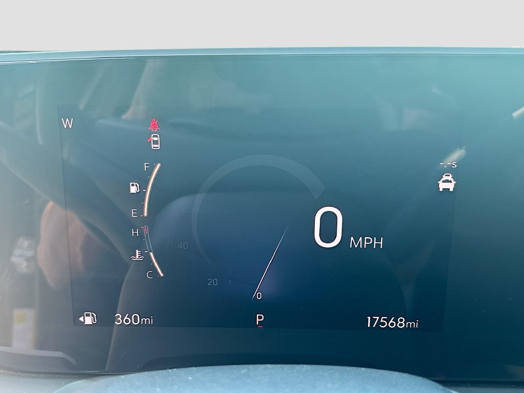 Used 2025 Buick Encore GX Avenir w/ Avenir Technology Package FWD image 33
