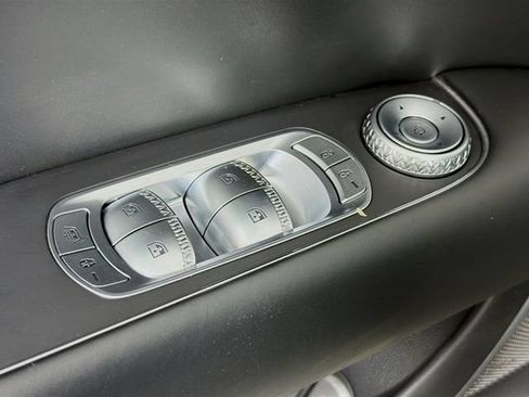 Used 2023 Genesis G90 3.5T AWD/4WD image 23