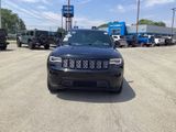 Used 2022 Jeep Grand Cherokee Laredo X image 2