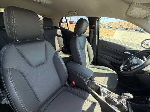 Used 2025 Buick Encore GX Preferred FWD image 14