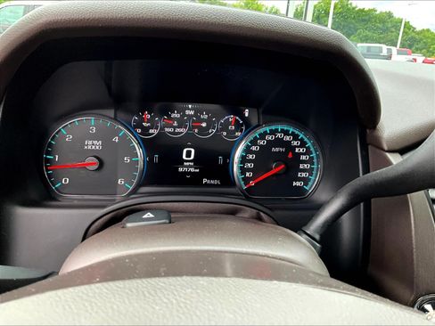 Used 2020 Chevrolet Suburban Premier AWD/4WD image 13