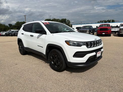 Used 2024 Jeep Compass Sport AWD/4WD image 3