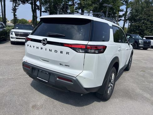 New 2026 Nissan Pathfinder SL AWD/4WD image 7