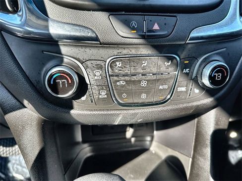 Used 2024 Chevrolet Equinox LT image 17