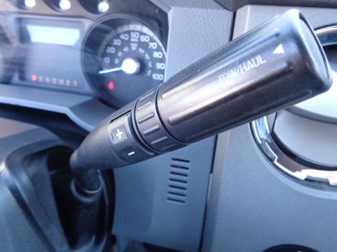 Used 2012 Ford F250 XLT w/ XLT Value Pkg image 27