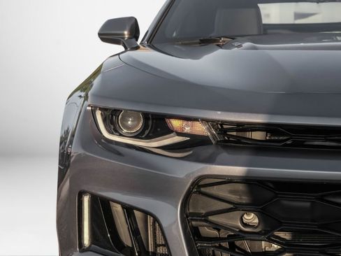 Used 2020 Chevrolet Camaro ZL1 image 46