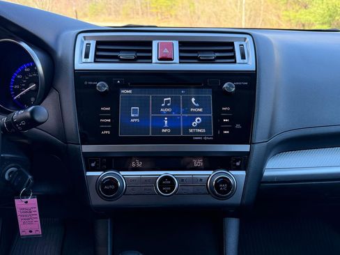 Used 2017 Subaru Outback 2.5i Premium AWD/4WD image 18