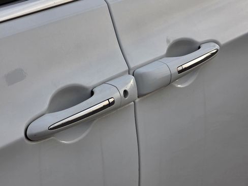 Used 2019 Chrysler Pacifica Limited w/ Advanced Safetytec Group image 41