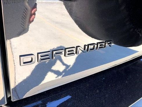 New 2026 Land Rover Defender 110 X-Dynamic SE image 9