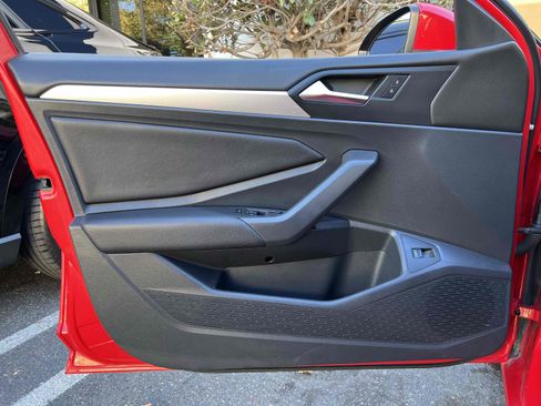 Used 2019 Volkswagen Jetta S image 75