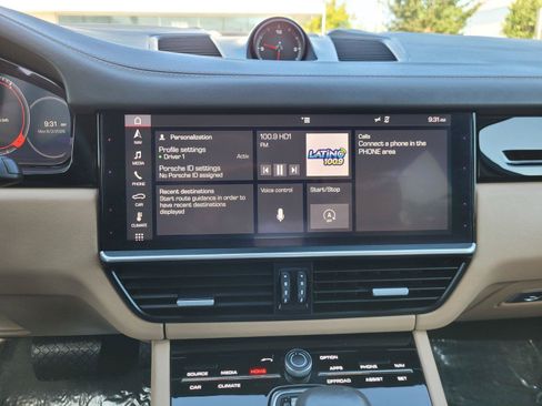 Used 2019 Porsche Cayenne AWD/4WD image 28