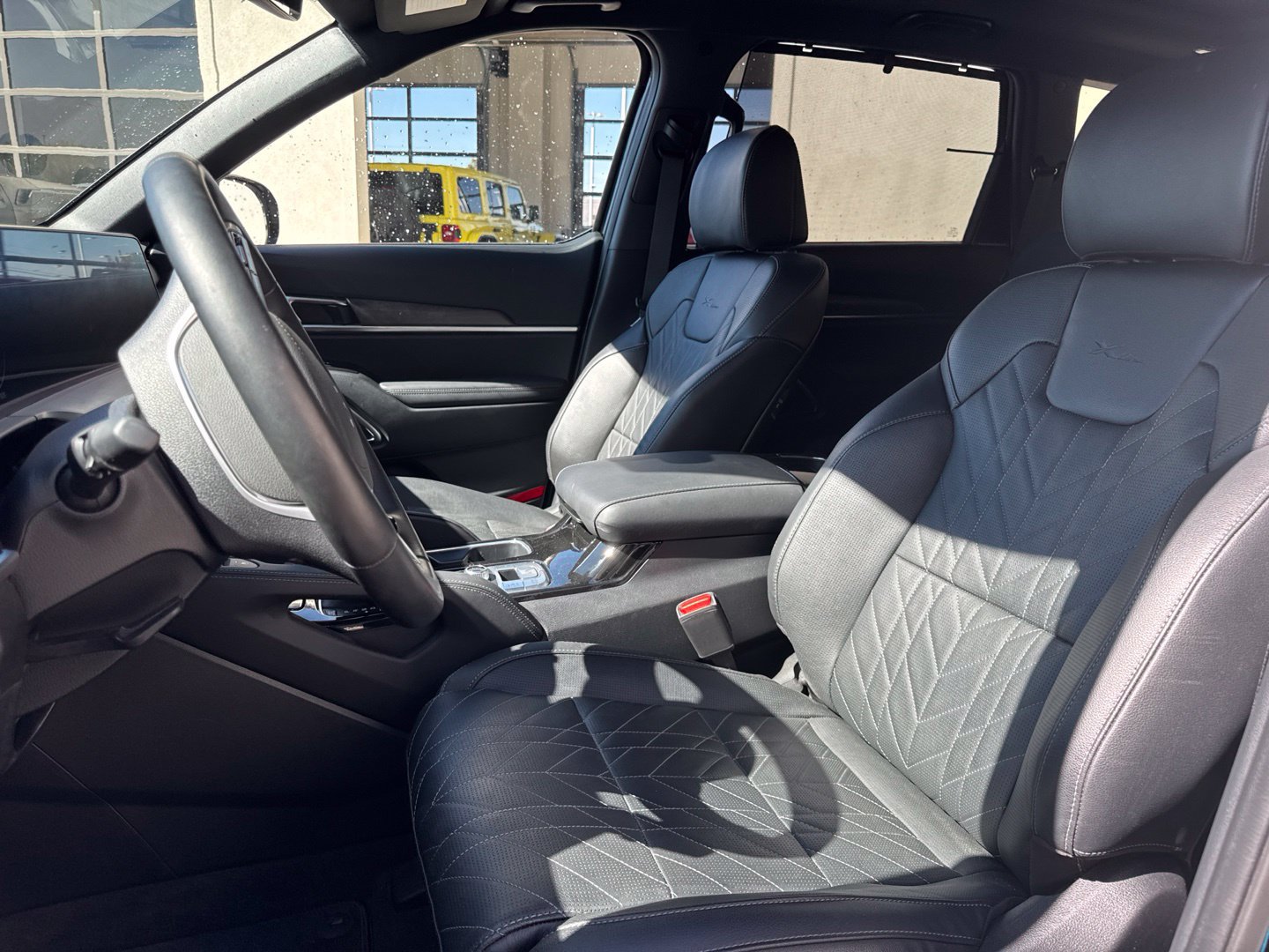 Used 2025 Kia Telluride SX X-Line AWD/4WD image 18