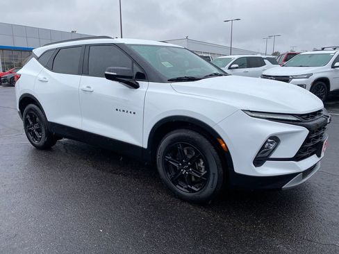 Used 2023 Chevrolet Blazer LT w/ Sound & Technology Package AWD/4WD image 7