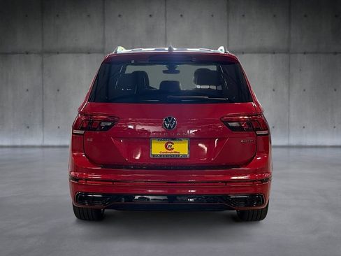 Used 2024 Volkswagen Tiguan SE R-Line AWD/4WD image 4