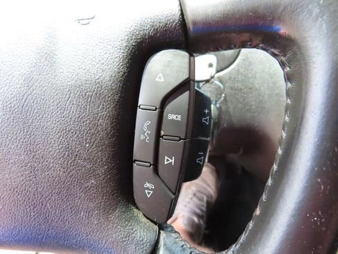 Used 2011 Chevrolet Impala LTZ FWD image 25