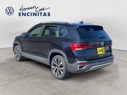 Certified 2023 Volkswagen Taos SE w/ Panoramic Sunroof Package FWD image 3