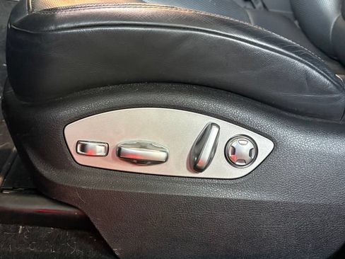 Used 2021 Porsche Macan AWD/4WD image 24