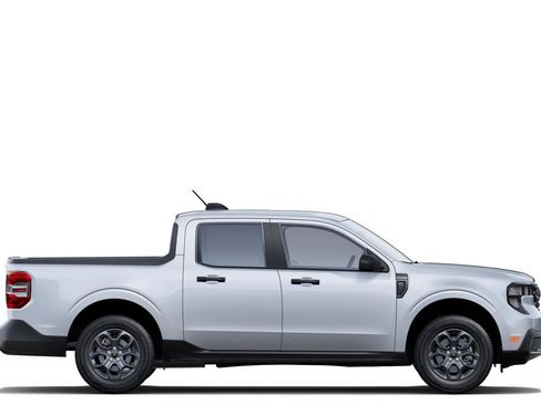 New 2025 Ford Maverick XLT image 29