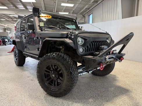 Used 2017 Jeep Wrangler Unlimited Sport w/ Quick Order Package 24S AWD/4WD image 1