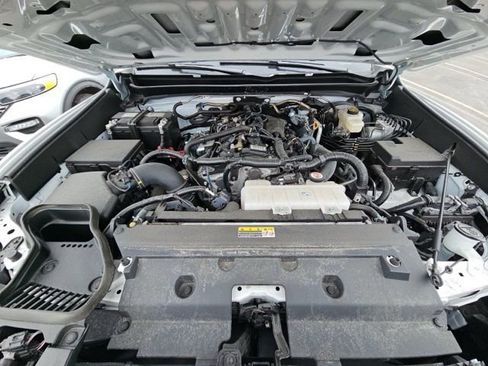 Used 2025 Toyota Tacoma TRD Off-Road image 13