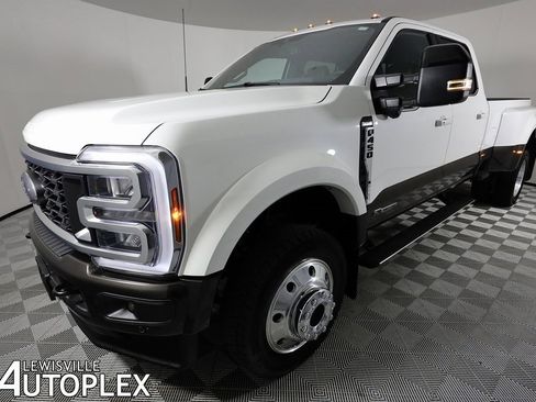 Used 2025 Ford F450 King Ranch w/ FX4 Off-Road Package image 12
