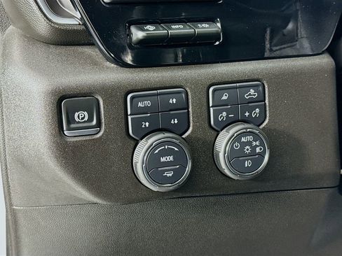Used 2024 Chevrolet Silverado 1500 LTZ w/ LTZ Premium Package AWD/4WD image 10