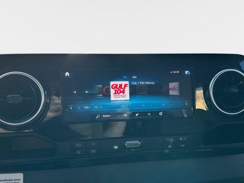 Used 2020 Mercedes-Benz Sprinter 2500 image 18