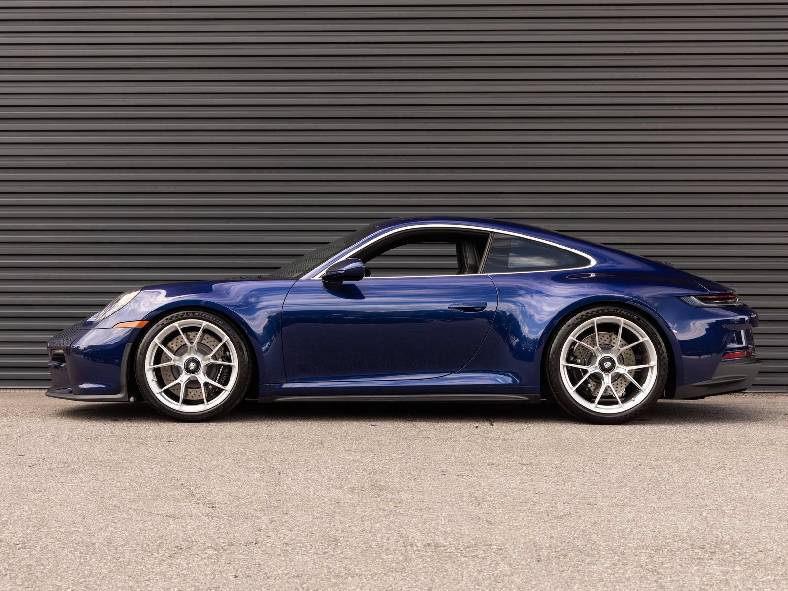 Certified 2022 Porsche 911 GT3 RWD image 2