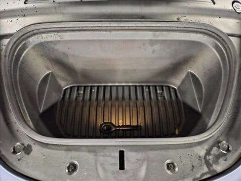 Used 2021 Tesla Model Y Long Range image 22