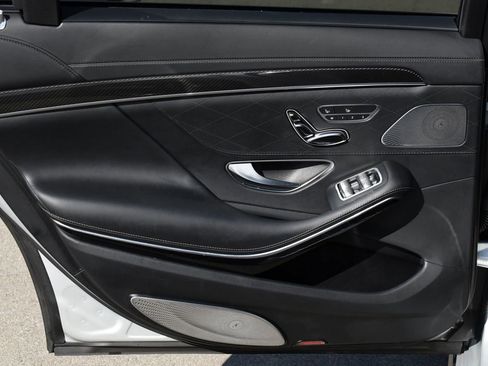 Used 2018 Mercedes-Benz S 63 AMG S 4MATIC Sedan image 42