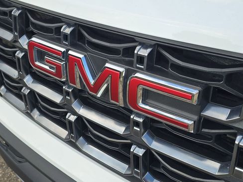 Used 2023 GMC Canyon AT4 w/ AT4 Premium Package image 38