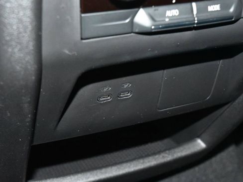 Used 2025 Buick Enclave Preferred image 20