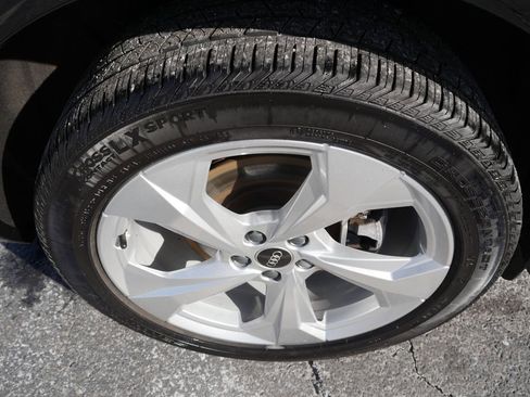 Certified 2023 Audi Q5 2.0T Premium Plus w/ Premium Plus Package image 14