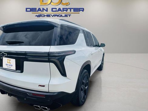Used 2024 Chevrolet Traverse RS w/ LPO, Floor Liner Package image 9