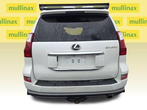 Used 2021 Lexus GX 460 Premium w/ Accessory Package AWD/4WD image 30