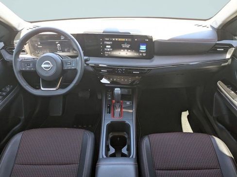 Used 2025 Nissan Kicks SR FWD image 14